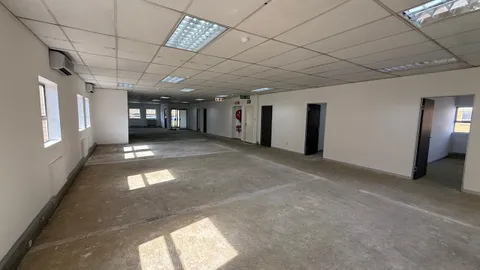  Riverview Park, 3 River Road, Janadel Avenue has a 2344m² Office Space Available To Let (32)